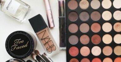 close-up photography of assorted cosmetics